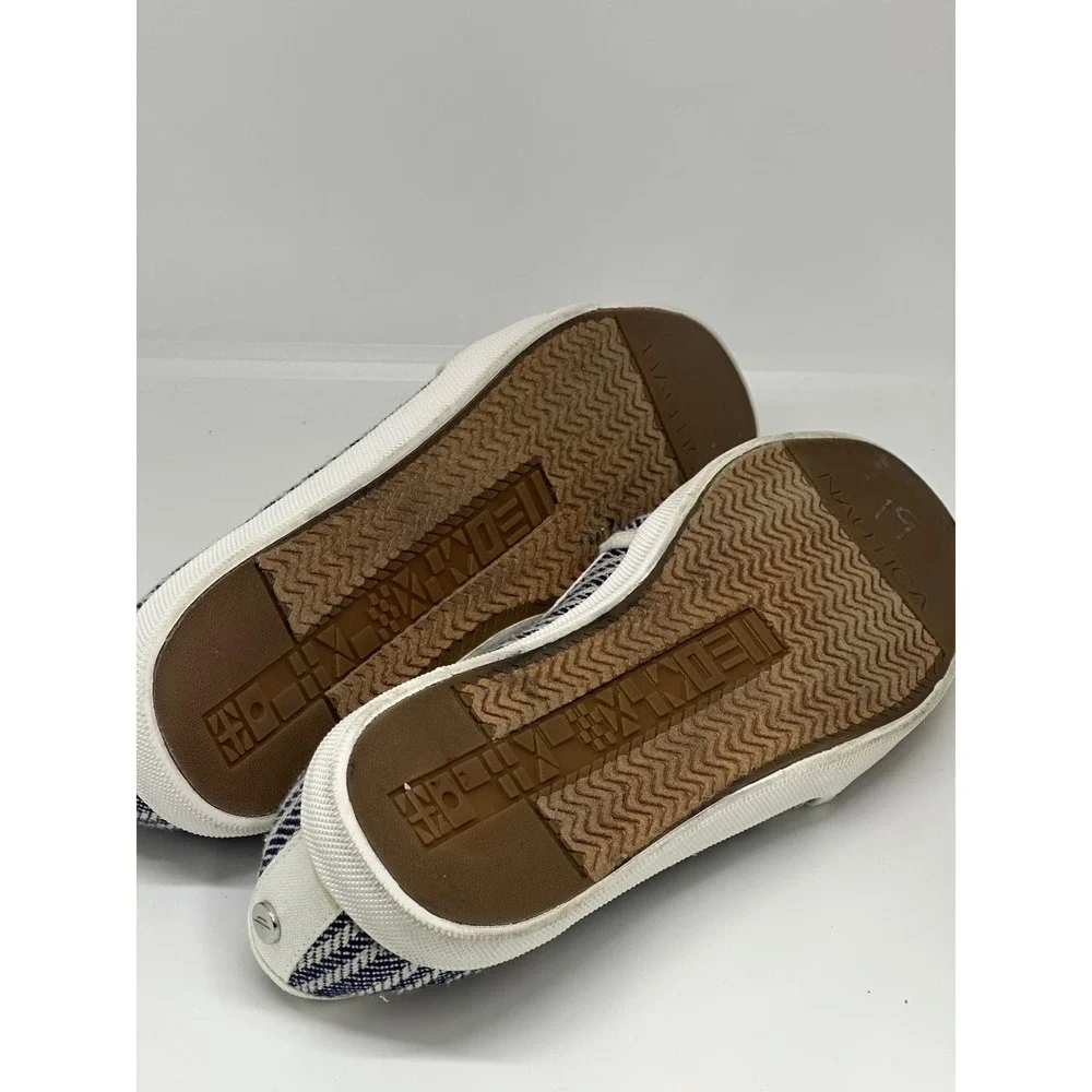 Nautica Sunchaser Slip On Navy White Chevron Canvas Sneakers Shoes Womens Size 8